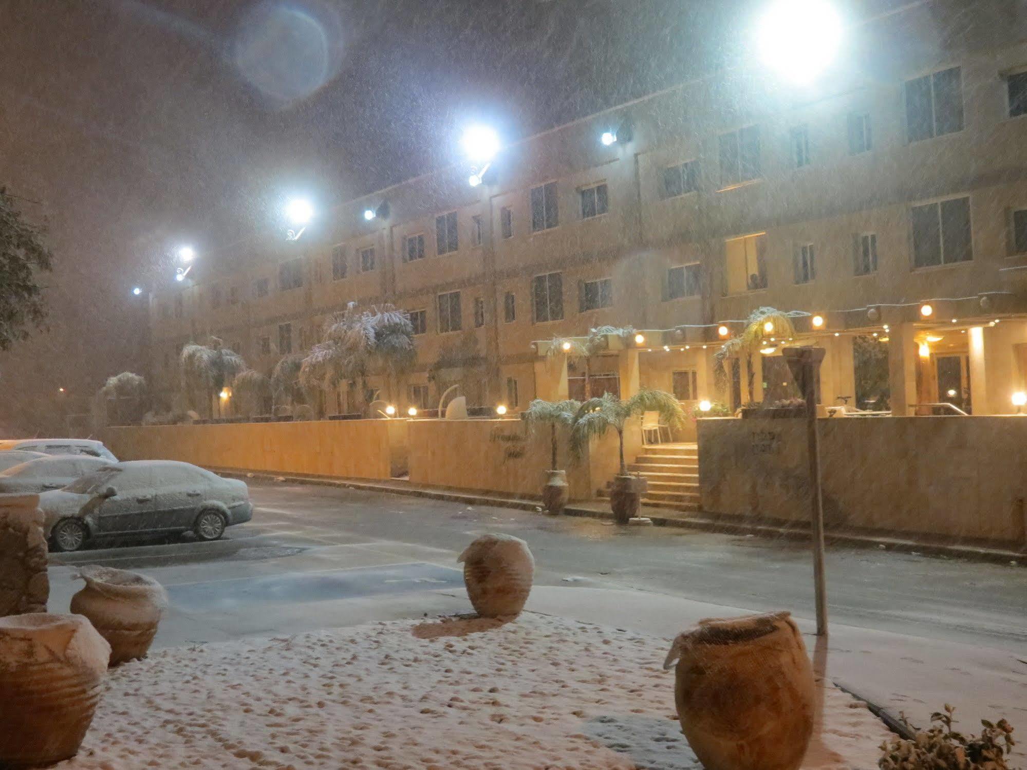 Ramon Suites By Smart Hotels Mitzpe Ramon Eksteriør billede