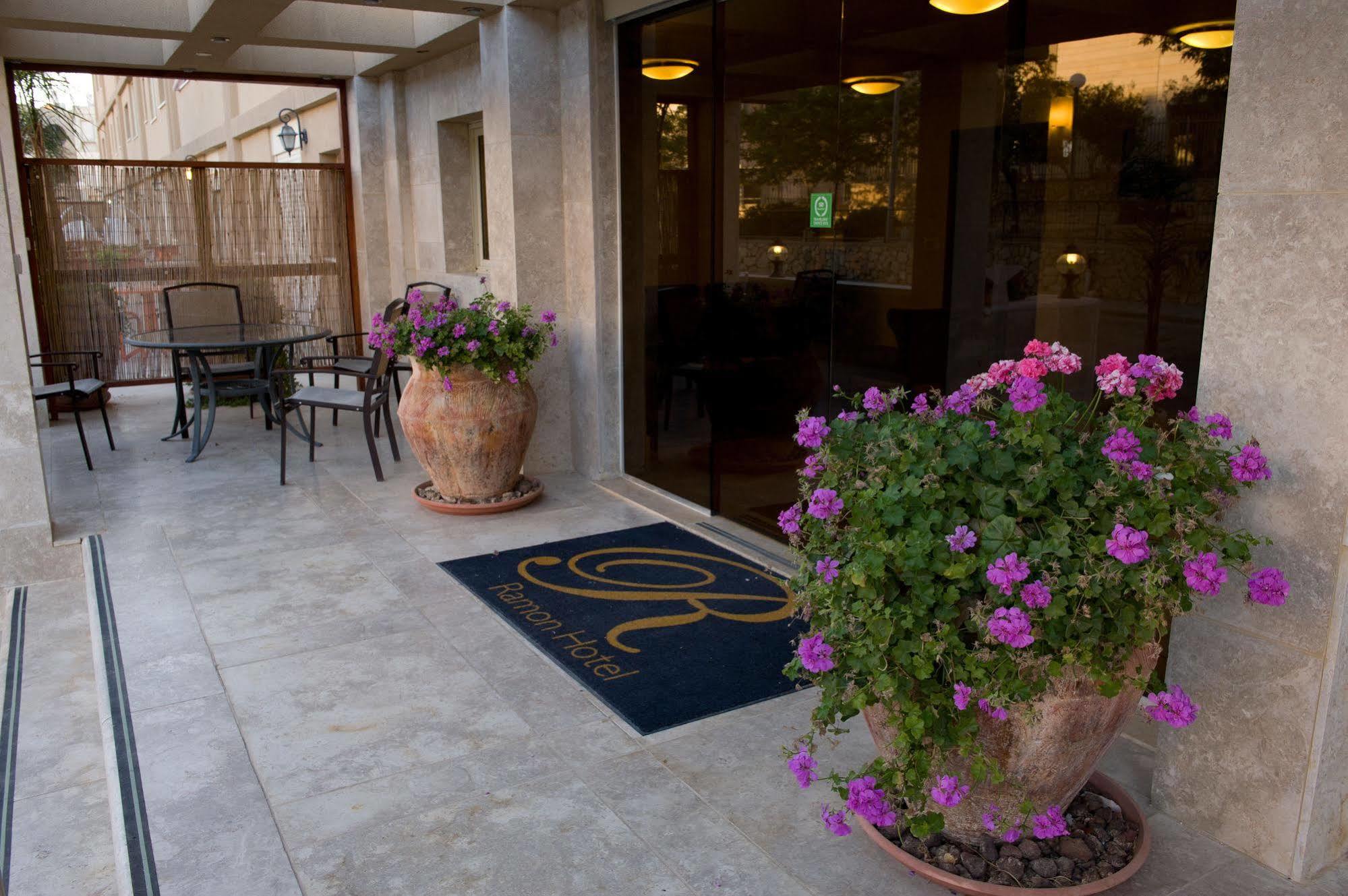 Ramon Suites By Smart Hotels Mitzpe Ramon Eksteriør billede